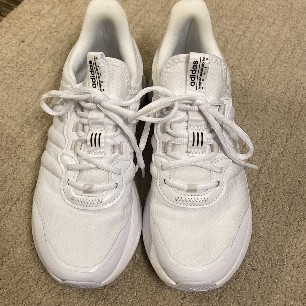 Women’s Adidas - Cloudfoam Super, size 7.0